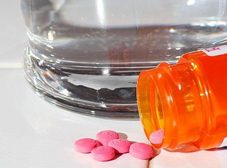 Illustration for article titled How drugs go from healing mice in the lab, to sitting on your pharmacy shelves